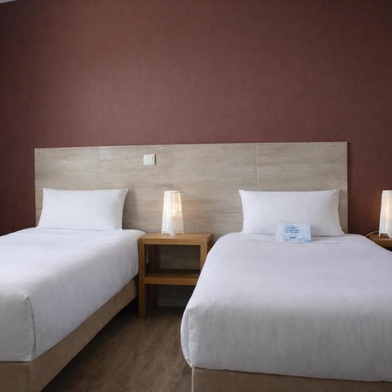 Kyriad Perpignan Sud - Chambre Lits Jumeaux Standard - 4