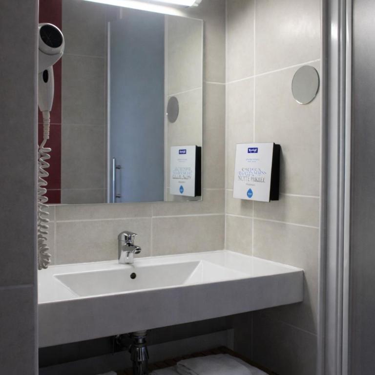 Kyriad Perpignan Sud - Chambre Lits Jumeaux Standard - 3
