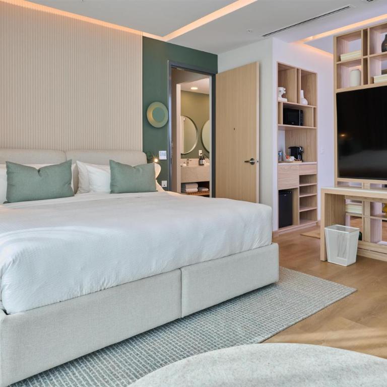 WorldHotels Guadalajara Zona Andares - King Suite with Sofa Bed, Terrace and City View - Non-Smoking - 5
