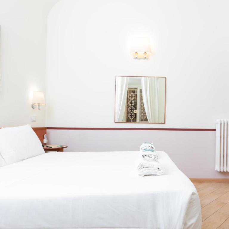 Rental in Rome 2012 Guest House - ZEN16 - Camera Matrimoniale/Doppia con Letti Singoli - 13
