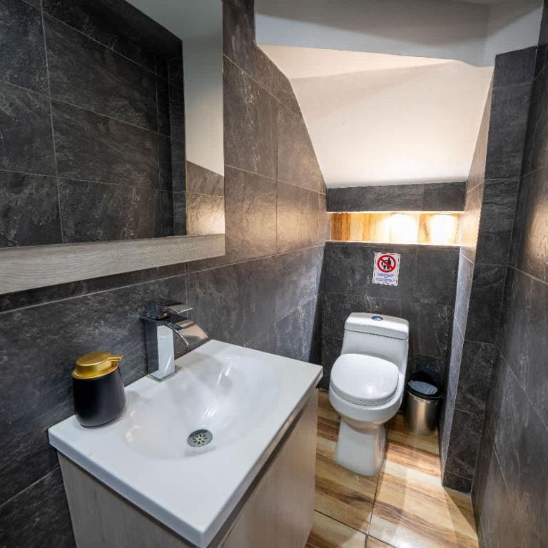 6 Habitaciones con un Jacuzzi Privado - Deluxe Apartment - 13