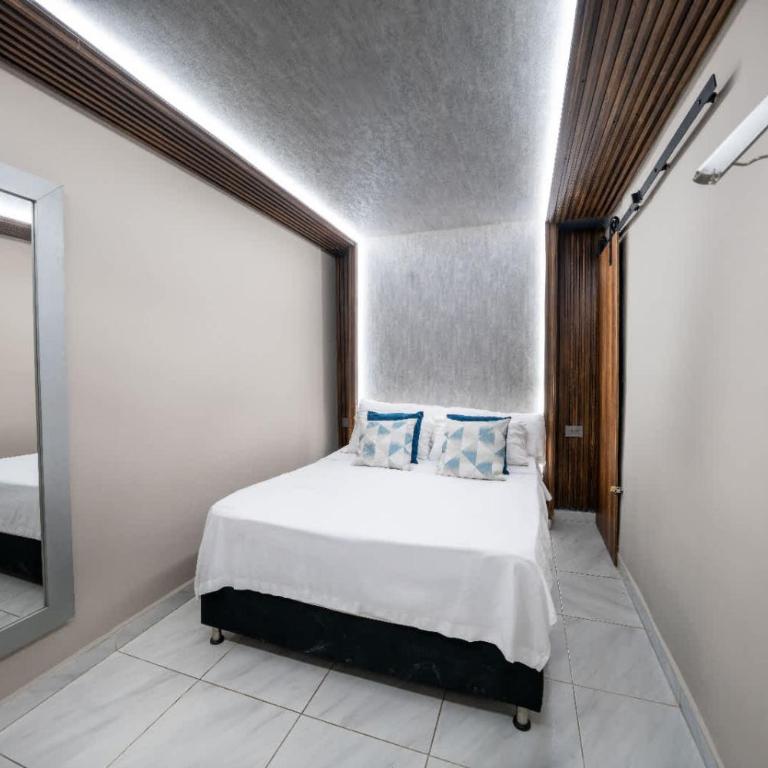 6 Habitaciones con un Jacuzzi Privado - Apartamento Deluxe - 17