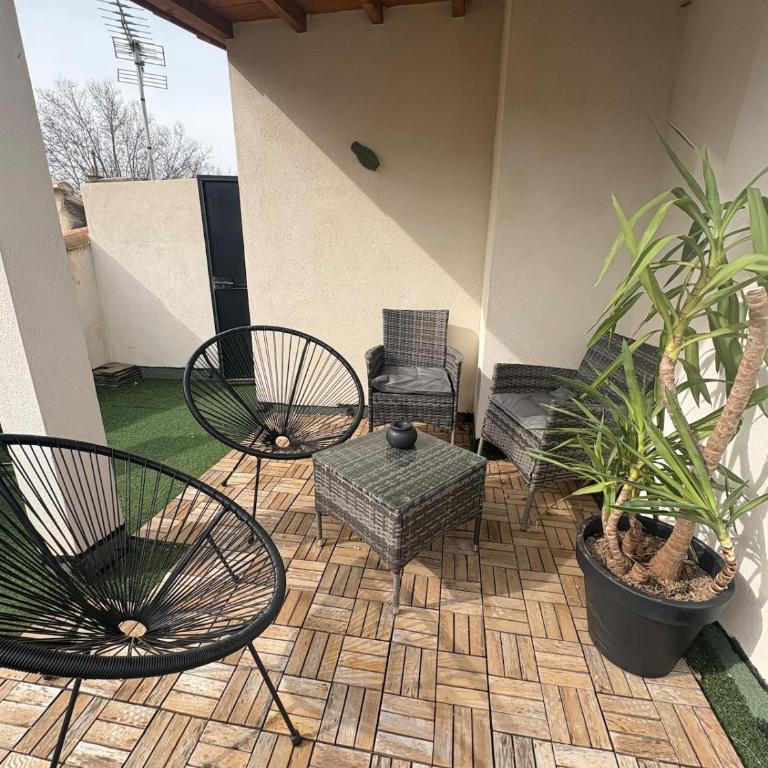 L Oustau de la Roquette Arles Centre - Two-Bedroom Apartment - 4