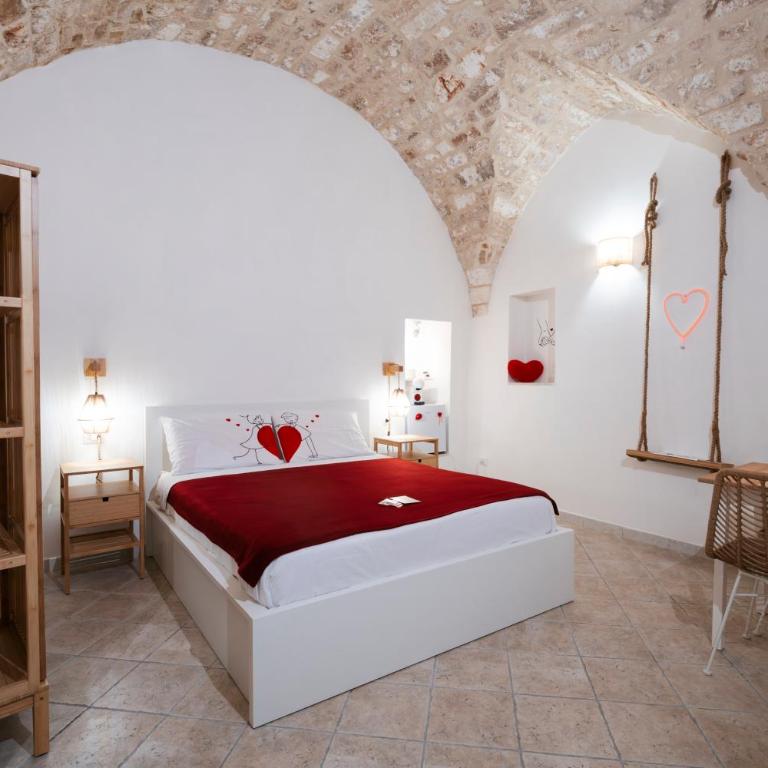 Filo Rosso - Romantic Suite Centro Storico Ostuni - Camera Matrimoniale Superior - 32