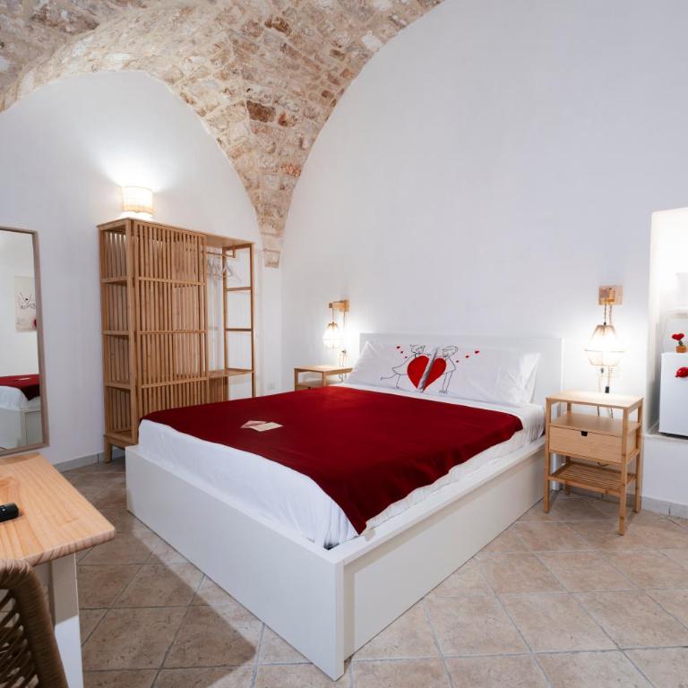 Filo Rosso - Romantic Suite Centro Storico Ostuni - Camera Matrimoniale Superior - 34