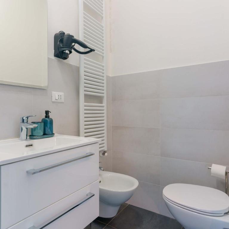 Le Suites dell'Edera - Historic Palace with Old Town Views - Camera Singola con Bagno Privato - 9