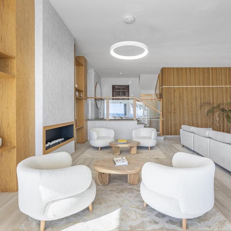 Stunning 5-Bed Villa with Private Pool - Villa - 39