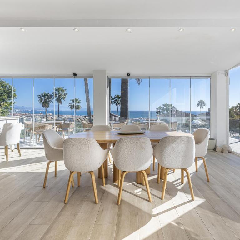 Stunning 5-Bed Villa with Private Pool - Villa - 43