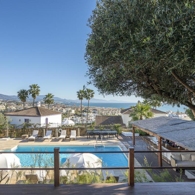 Stunning 5-Bed Villa with Private Pool - Villa - 82