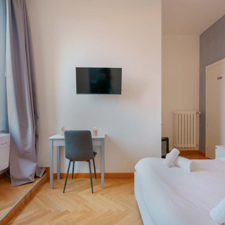 Le Suites dell'Edera - Historic Palace with Old Town Views - Camera Matrimoniale Deluxe - 4