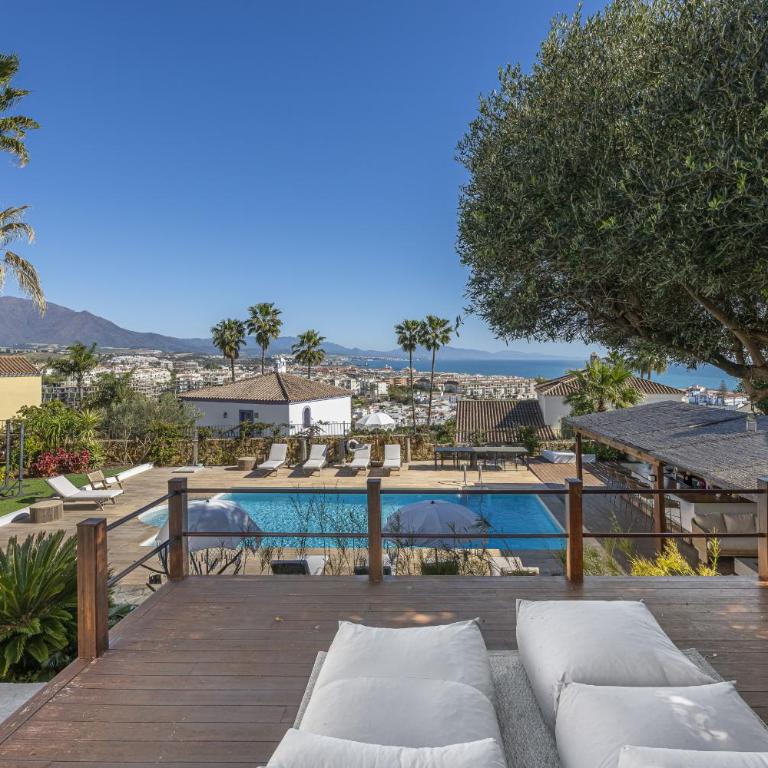 Stunning 5-Bed Villa with Private Pool - Villa - 87