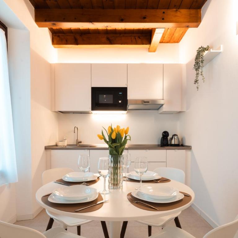 Romantic Vibes Verona - Monolocale King con Divano-Letto - 5