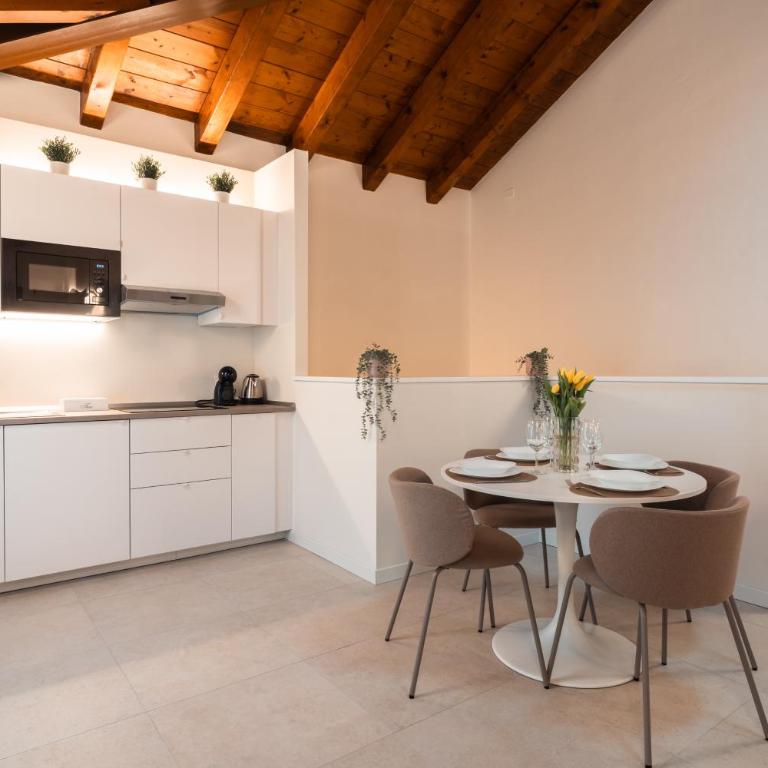 Romantic Vibes Verona - Monolocale King con Divano-Letto - 4
