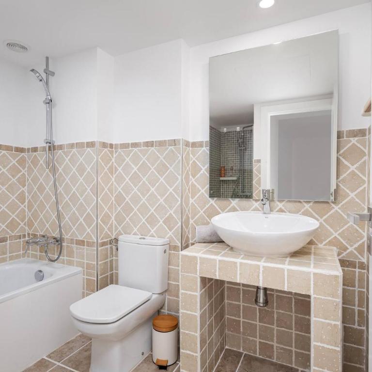 Duplex Penthouse in Sunset Golf Estepona with pool - SUNSET GOLF 12 - Apartamento de 1 dormitorio con vistas al mar - 14