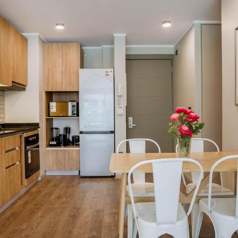 Urban Getaway Stylish 2BR Apartment in Providencia - Apartment - 4