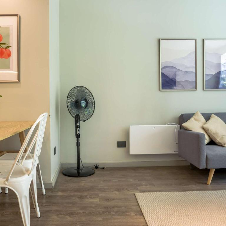 Urban Getaway Stylish 2BR Apartment in Providencia - Apartment - 9