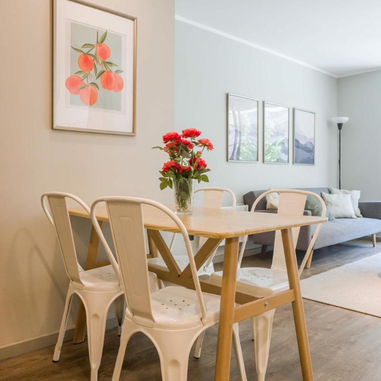 Urban Getaway Stylish 2BR Apartment in Providencia - Apartment - 24