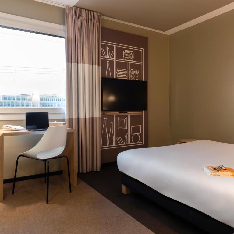 ibis Genève Aéroport - Chambre Standard - Accessible aux Personnes à Mobilité Réduite - 2