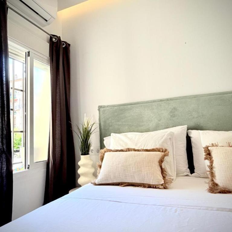 Valencia Beach Escape - 4 Min Walk to Beach - Three-Bedroom Apartment - 18