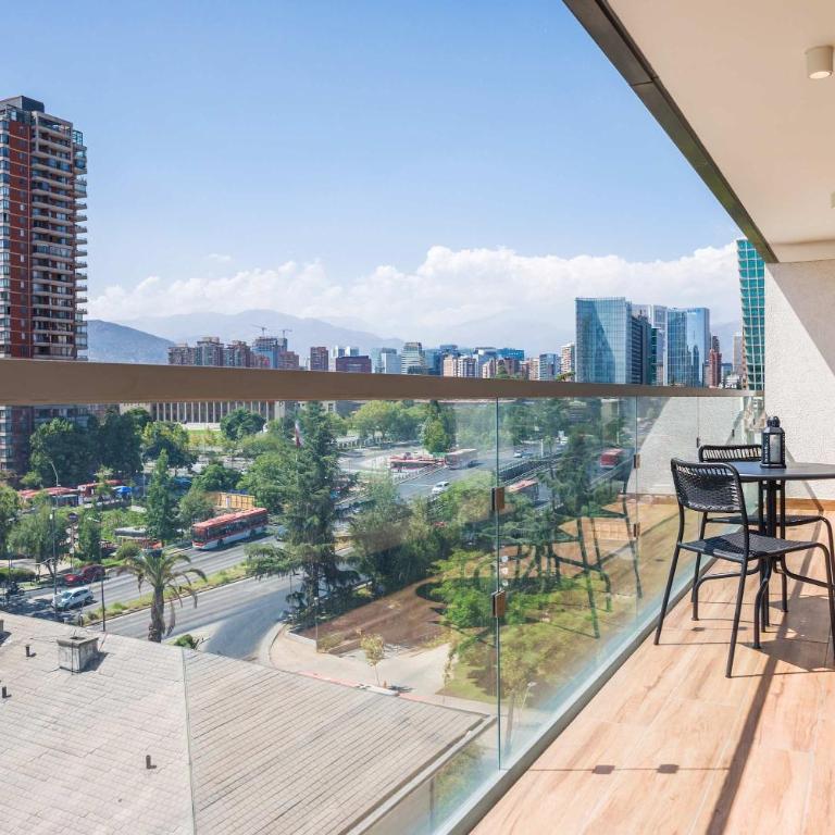 Enjoy Space and Comfort in 2BE in Las Condes - Apartment - 1