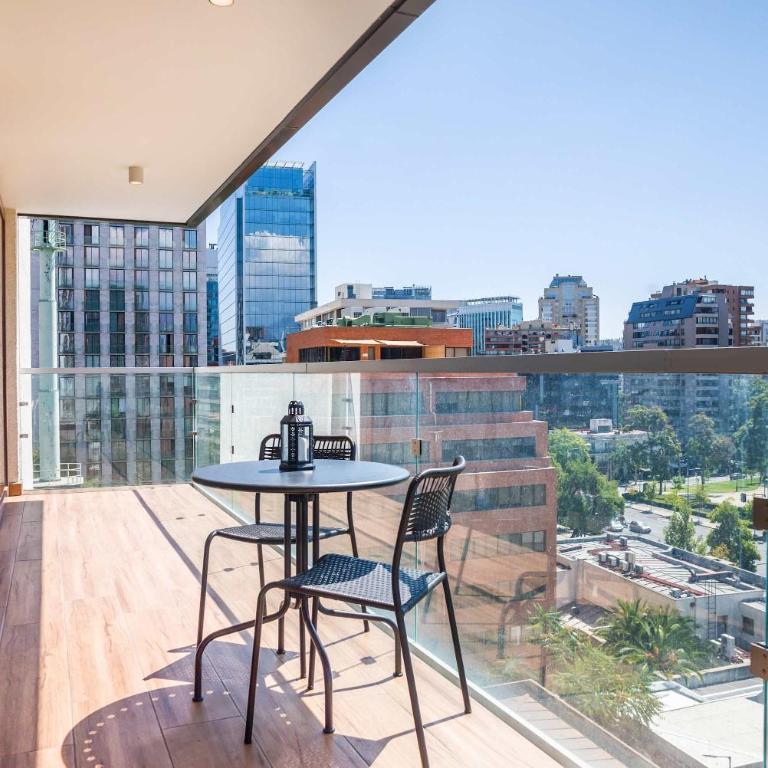 Enjoy Space and Comfort in 2BE in Las Condes - Apartment - 10