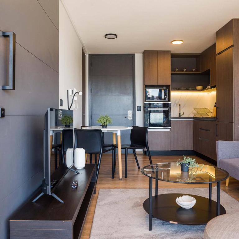Enjoy Space and Comfort in 2BE in Las Condes - Apartment - 13
