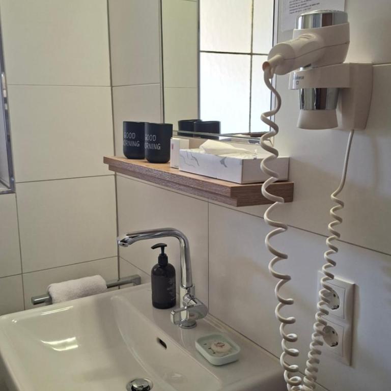 Hotel Garni Schieferle - Comfort Doppelzimmer mit Balkon - 2