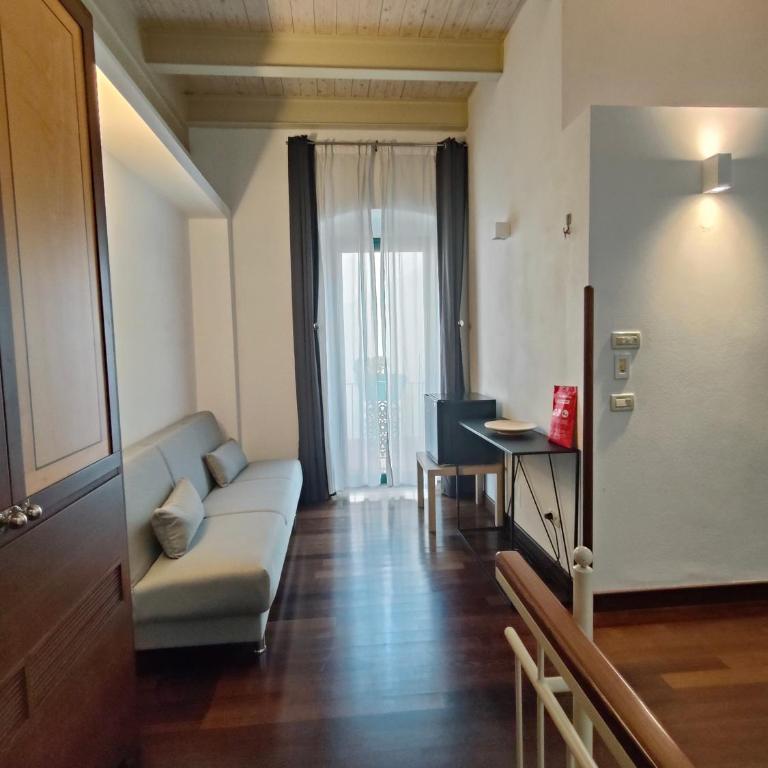 CconfortHotels Dimora San Triggiano - Three-Bedroom Apartment - 36