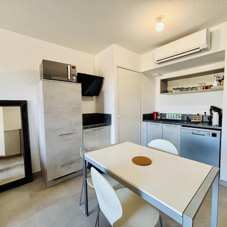L appart, direct beach access, free parking secur - Appartement 1 Chambre - 8