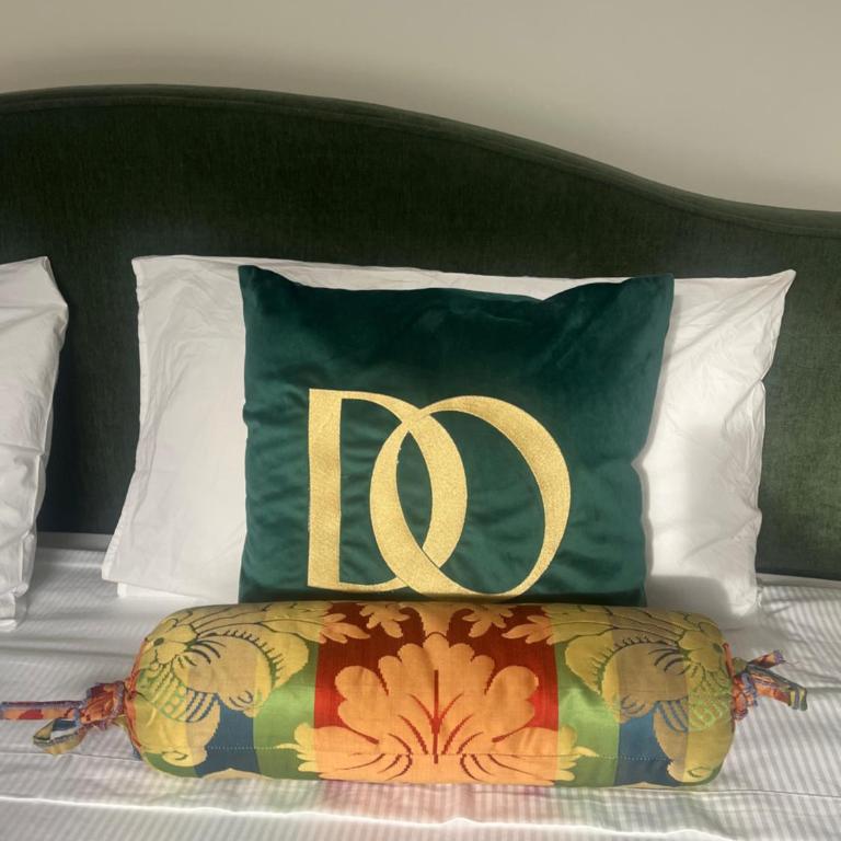 Domus Orestea Luxury Suites - Deluxe Double Room with Balcony - 1