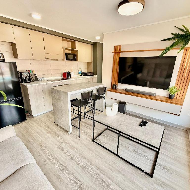 Decorated with parking near the National Stadium - Apartment - 1