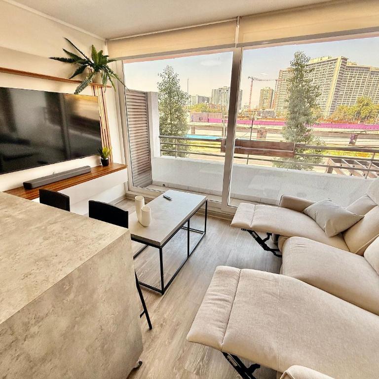 Decorated with parking near the National Stadium - Apartment - 2