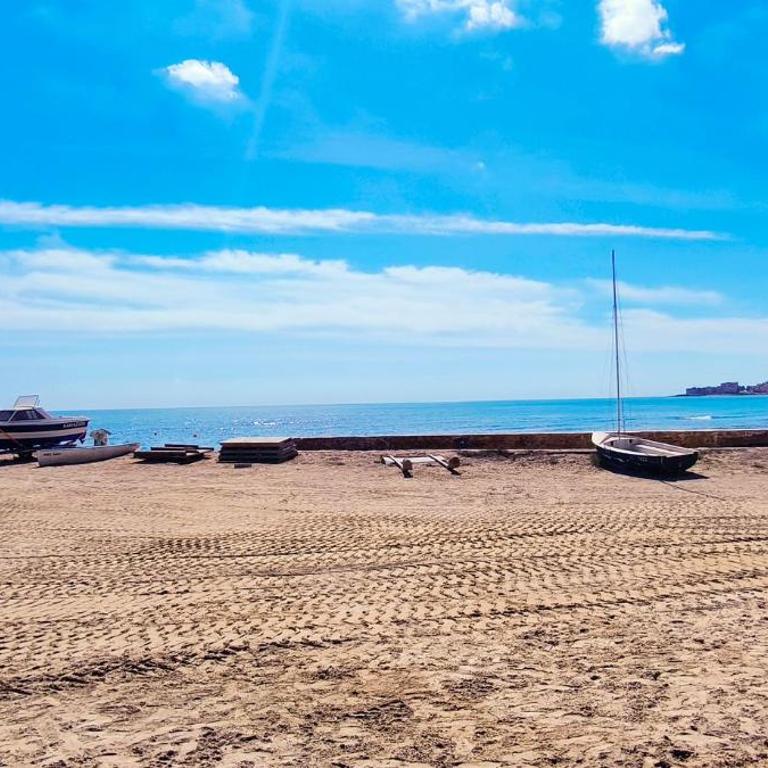 Sun and beach in La Mata - Apartamento - 15