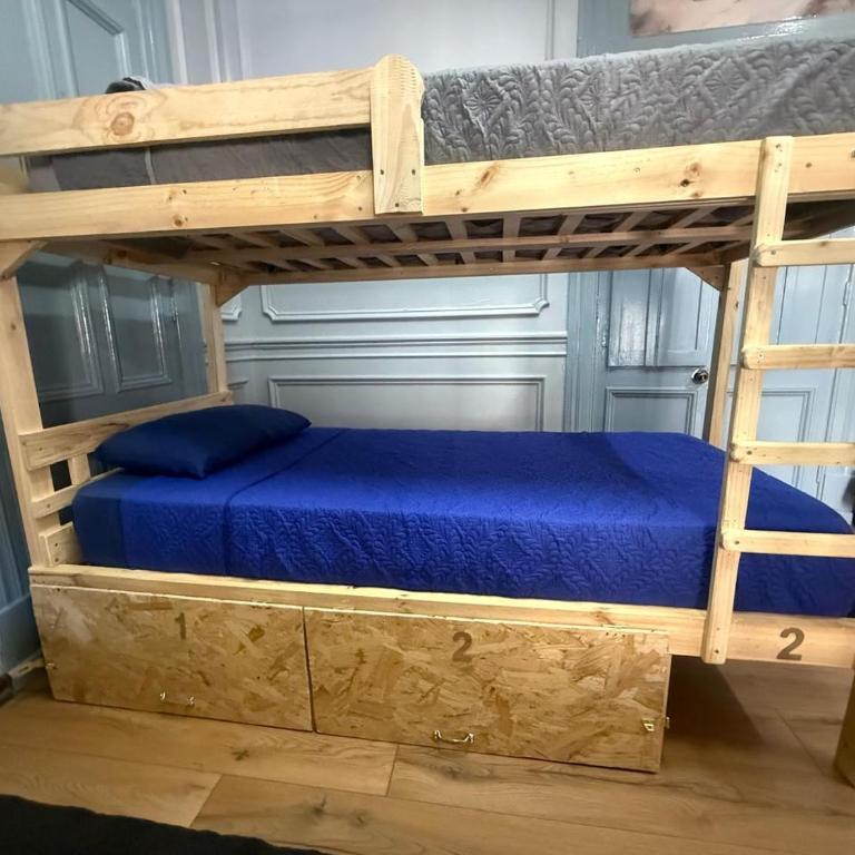 Familyhostel - Bed in 6-Bed Dormitory Room - 6