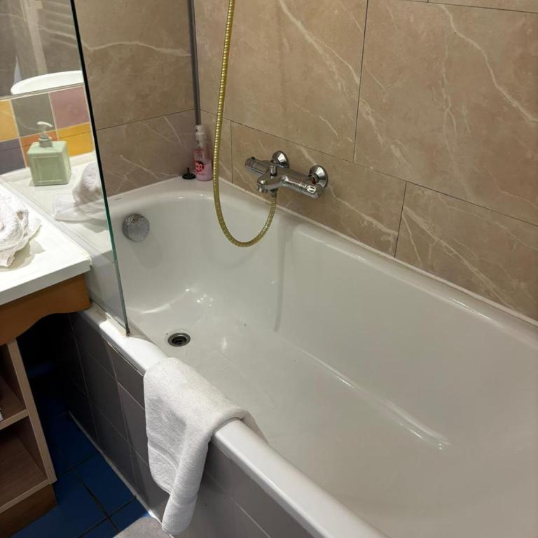 Your home very close to Disney ! - Appartamento con 1 Camera da Letto - 10
