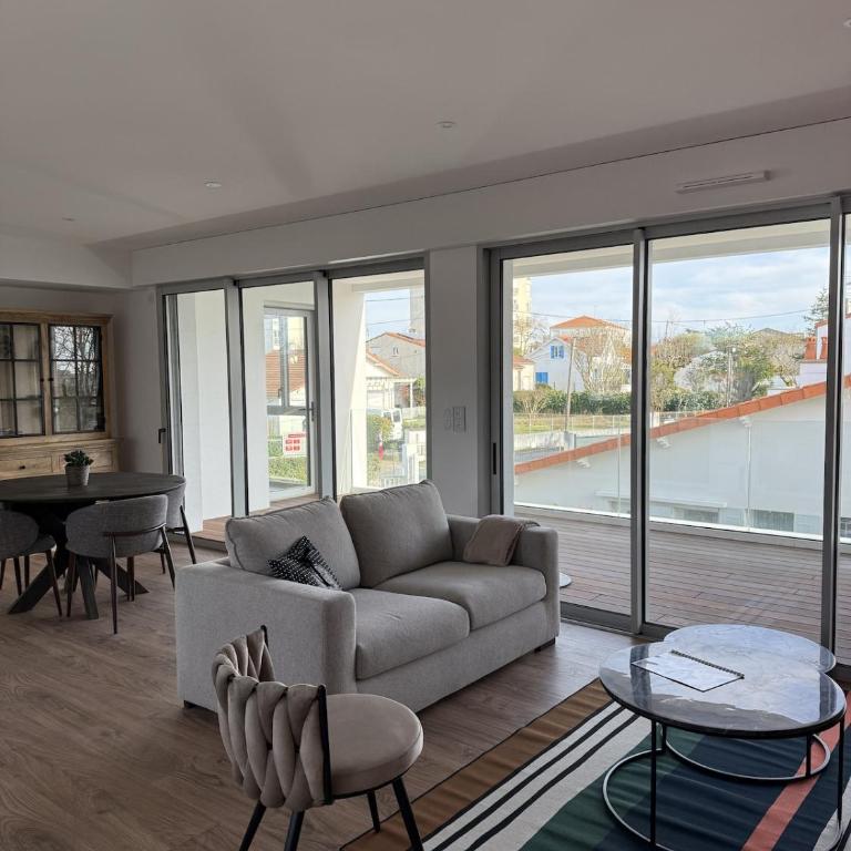 Appartement avec terrasse - Proche mer et centre - Appartement 2 Chambres - 4