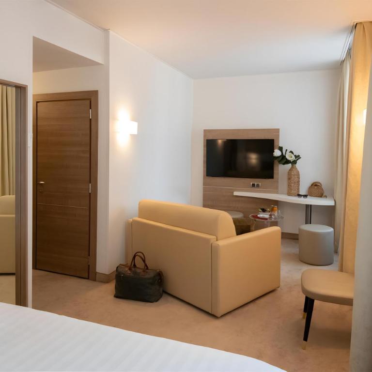 Best Western Premier Hotel Prince de Galles - Suite Junior Lit Queen-Size avec Canapé-Lit - Vue sur Montagne - Non-Fumeurs - 1