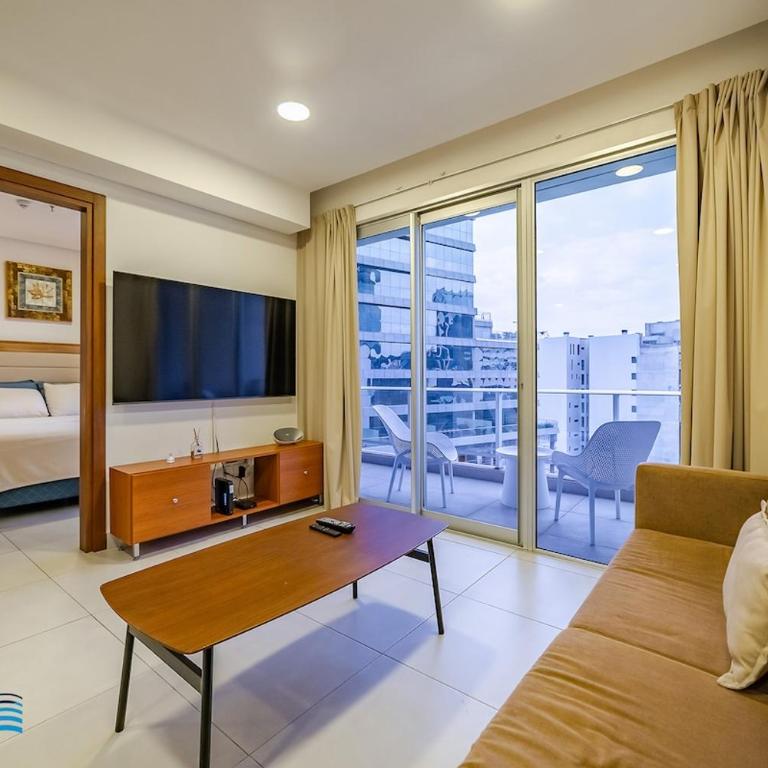 Amplio depto de un dormitorio a 20 metros del Shopping del Sol - One-Bedroom Apartment - 1