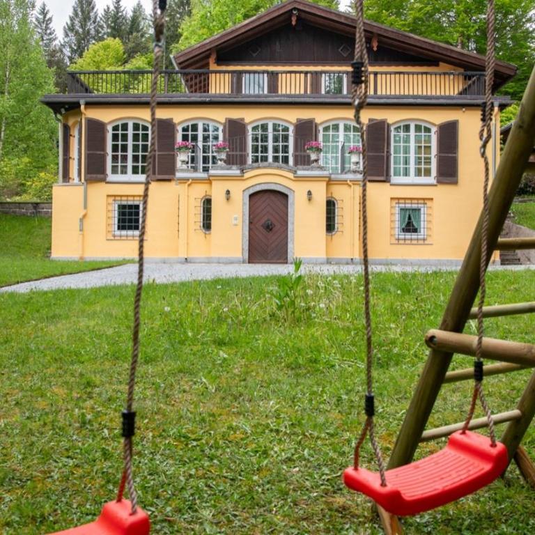 Chalet Felseneck - Ihr privates Ferienhaus in den bayerischen Alpen - Haus mit 5 Schlafzimmern - 3