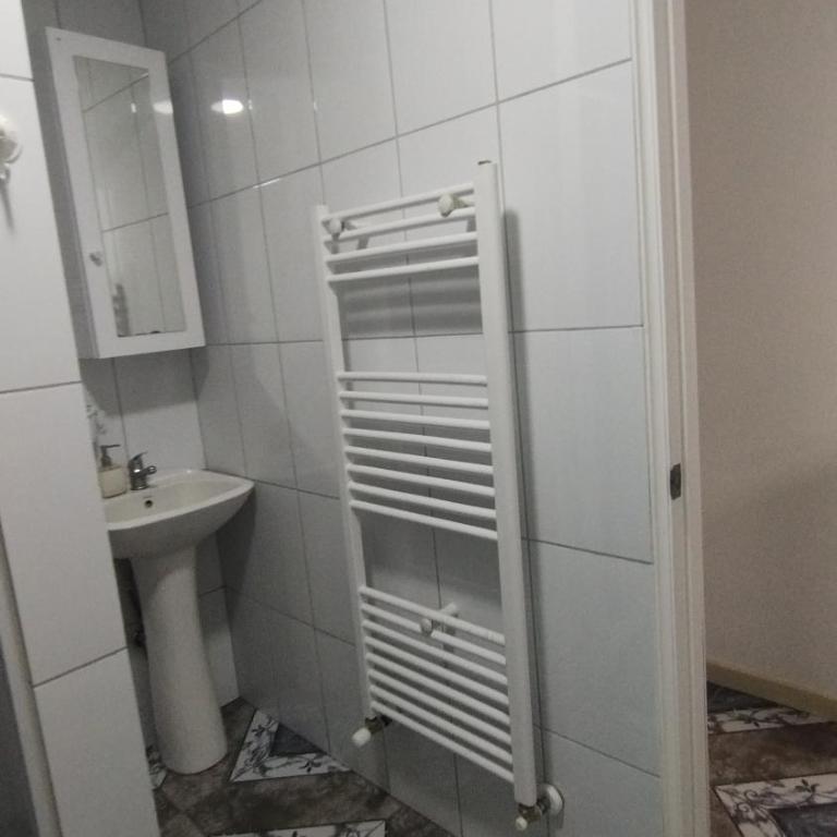 Departamento Independiente a 2 cuadras de Costanera - One-Bedroom Apartment - 12