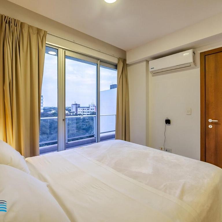 Amplio depto de un dormitorio a 20 metros del Shopping del Sol - One-Bedroom Apartment - 12