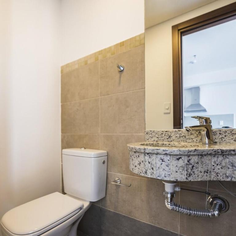 Amplio depto de un dormitorio a 20 metros del Shopping del Sol - One-Bedroom Apartment - 13