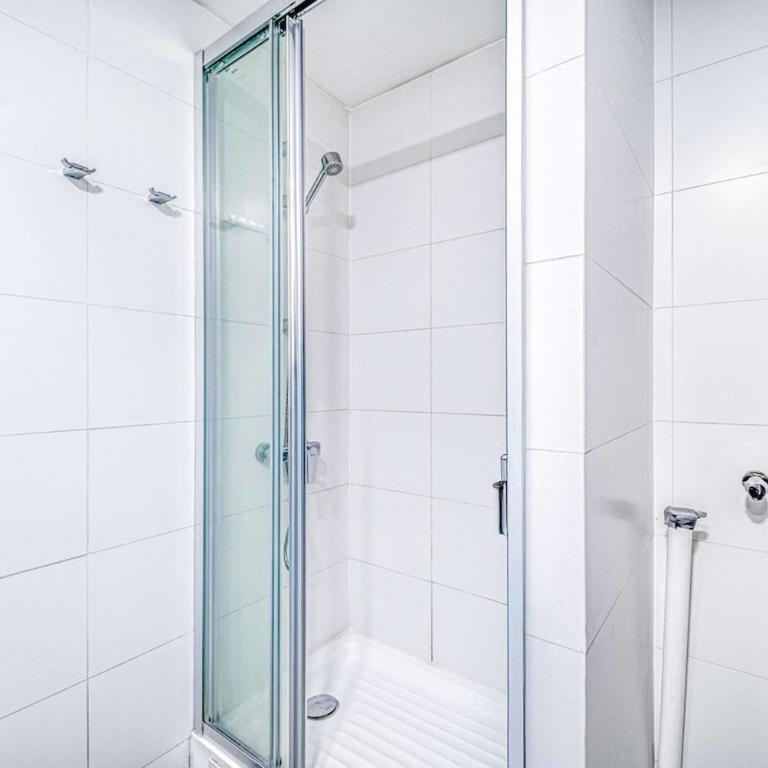 Viña Stay Studio Wifi & Excellent Location in Viña - Studio Apartment with Balcony - 5