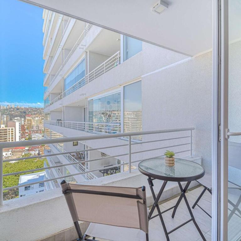 Viña Stay Studio Wifi & Excellent Location in Viña - Studio Apartment with Balcony - 10