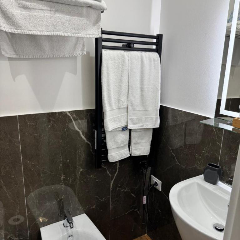Villareale47 Luxury Suites & Rooms - Camera Matrimoniale con Bagno Privato - 6