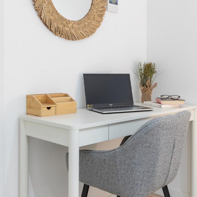 Valencia Marina Apartment near Beach & City of Arts - One-Bedroom Apartment - 4
