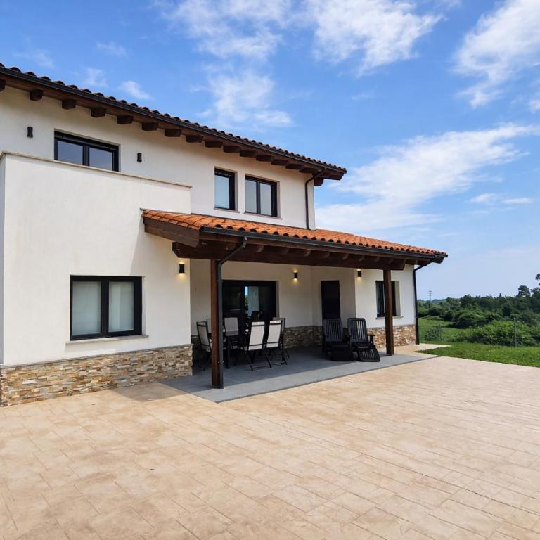 Casa Llanes con Jardín y Vistas – Mar y Cuera - Three-Bedroom Villa - 1