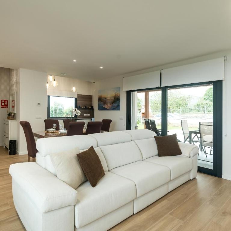 Casa Llanes con Jardín y Vistas – Mar y Cuera - Three-Bedroom Villa - 8