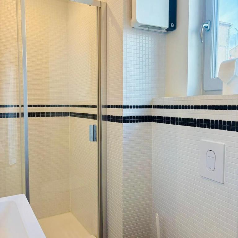 Vallauris T2 Atypique aux Halles, Clim, Wifi - Apartamento de 1 dormitorio - 16