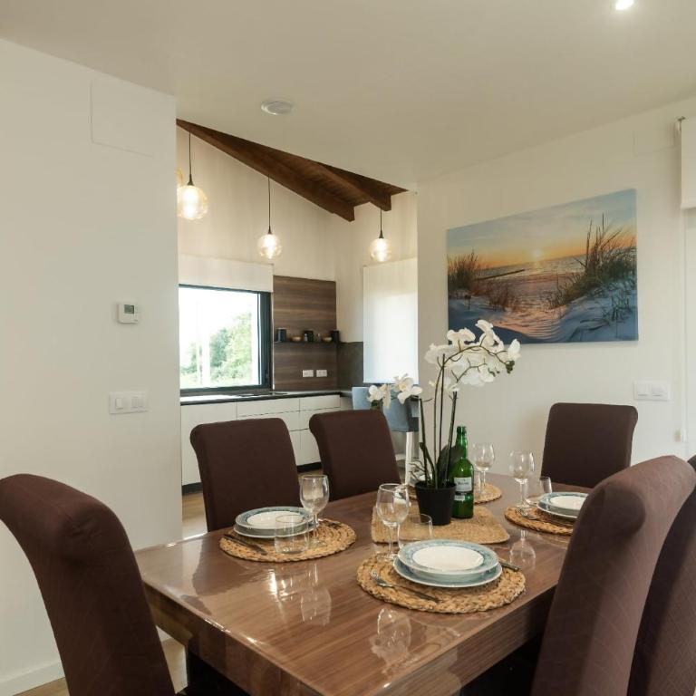 Casa Llanes con Jardín y Vistas – Mar y Cuera - Three-Bedroom Villa - 16